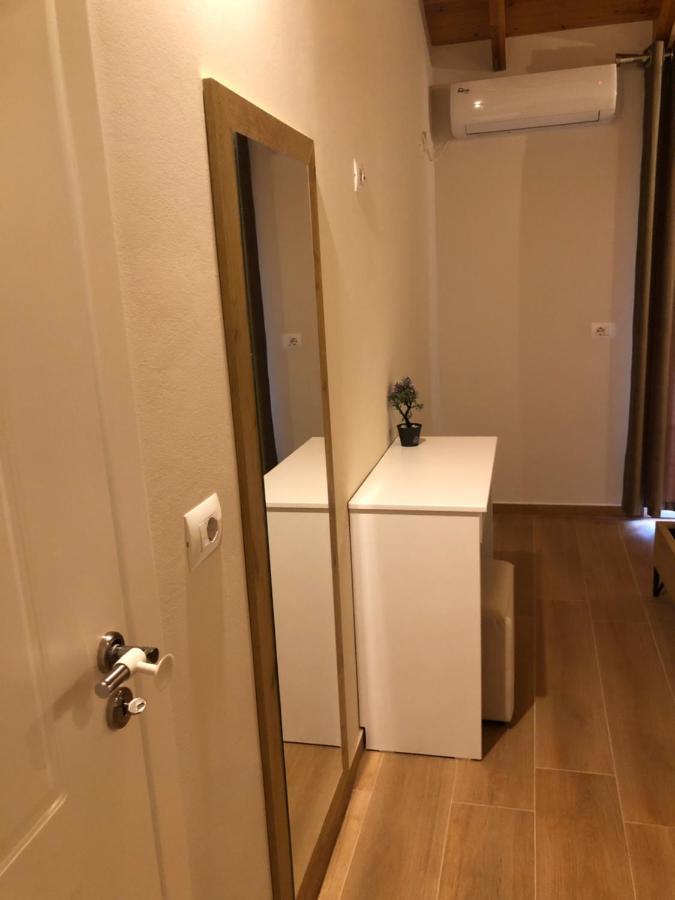 Amazing Familiar Apartments And Rooms Sarandë Exterior foto