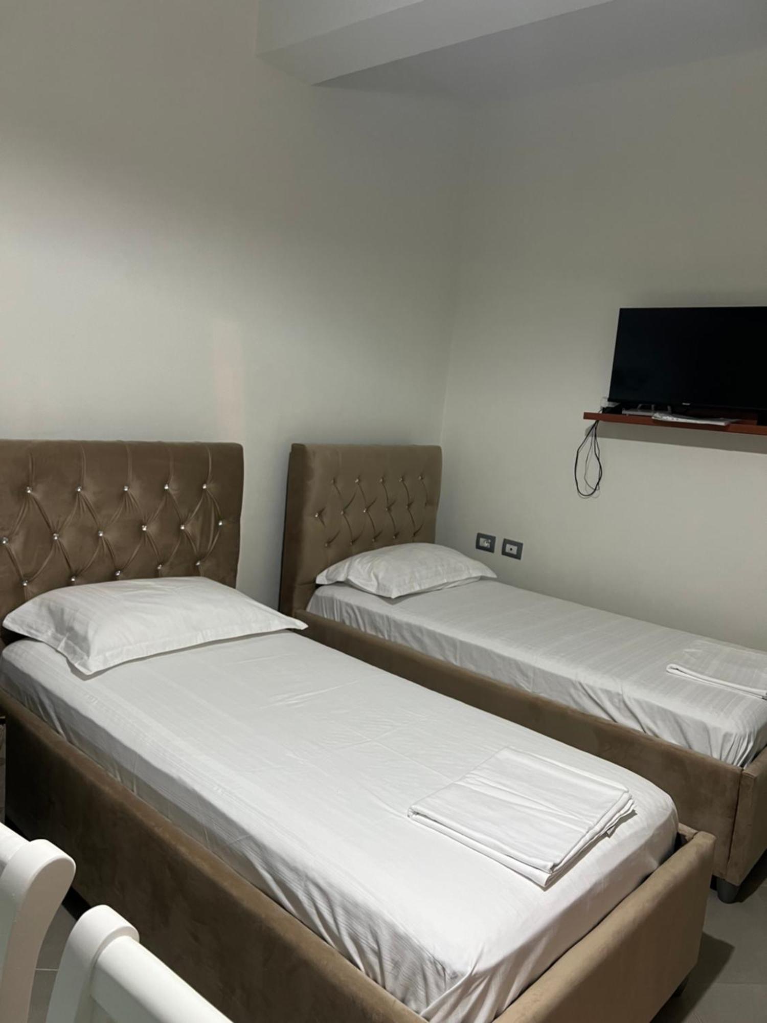 Amazing Familiar Apartments And Rooms Sarandë Exterior foto