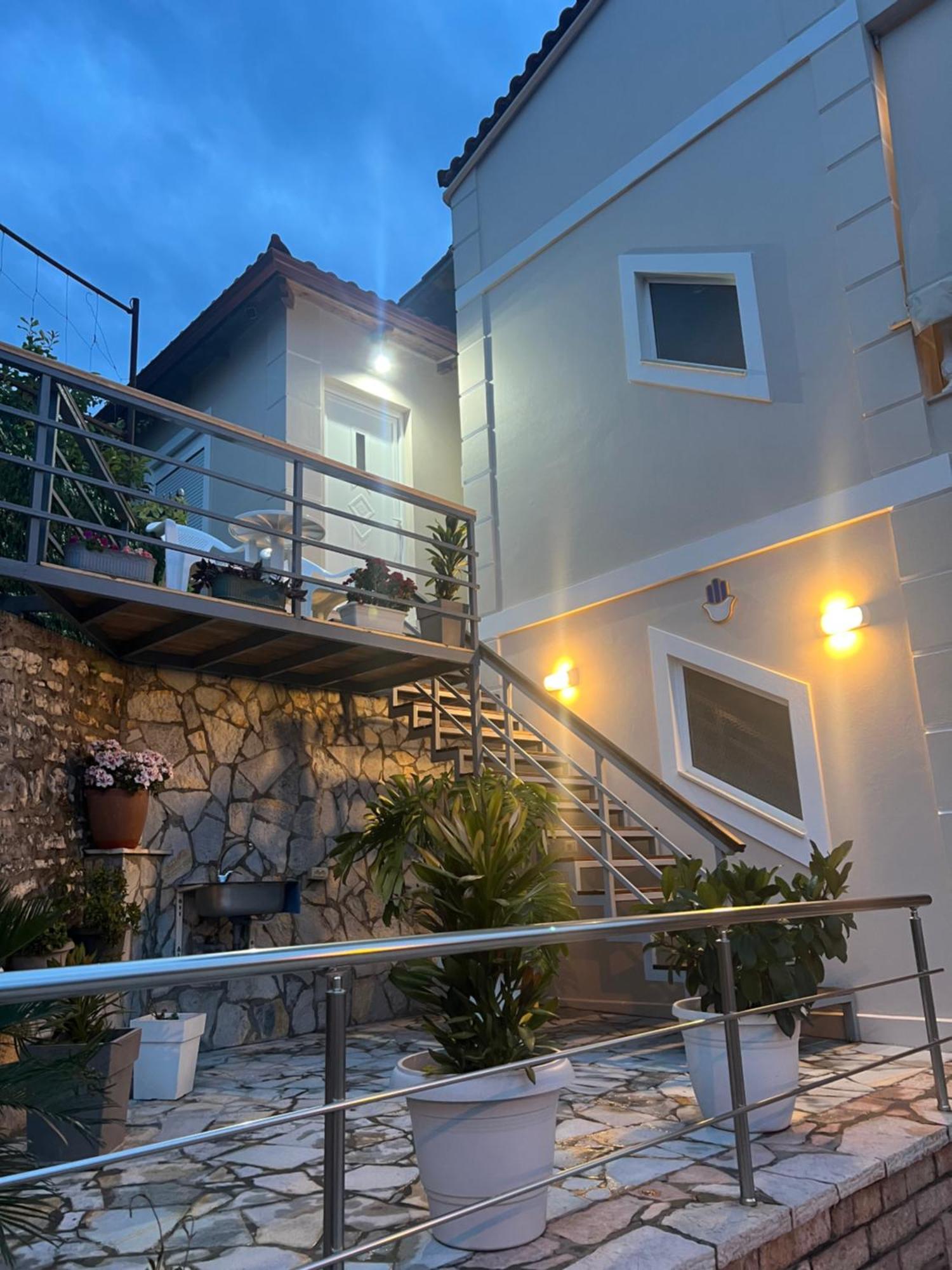 Amazing Familiar Apartments And Rooms Sarandë Exterior foto